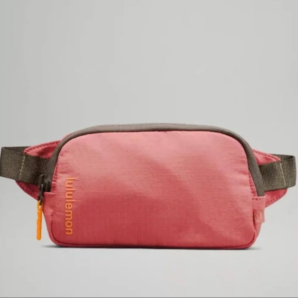 Lululemon belt bag mini - Picture 1 of 2